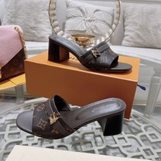 Louis Vuitton Slippers